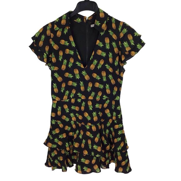 Alice + Olivia Shay Ruffle Skort Romper in Pineapple Black Size 6 - Picture 2 of 9